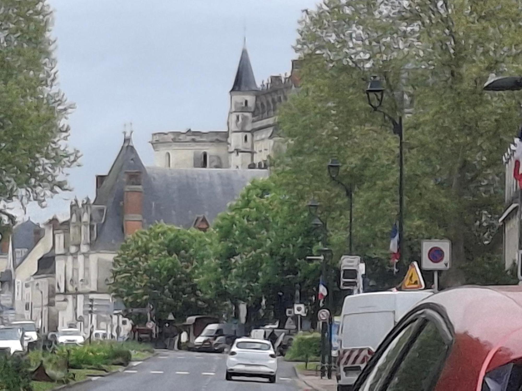 Escale Au Pied Du Chateau Apartment Amboise Exterior photo